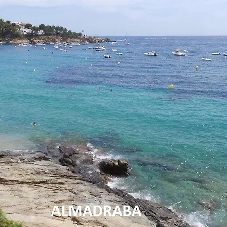 2071 - Mediterraneo A 2-6, Zona Tranquila, Sobre Las Rocas, ¡los Pies En El Agua! Relajante Lugar En El Que Podra Descansar Bronceandose. - Es-258-100